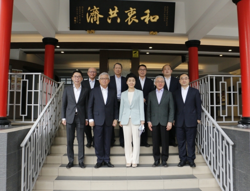 中国驻新加坡大使孙海燕走访宗乡总会