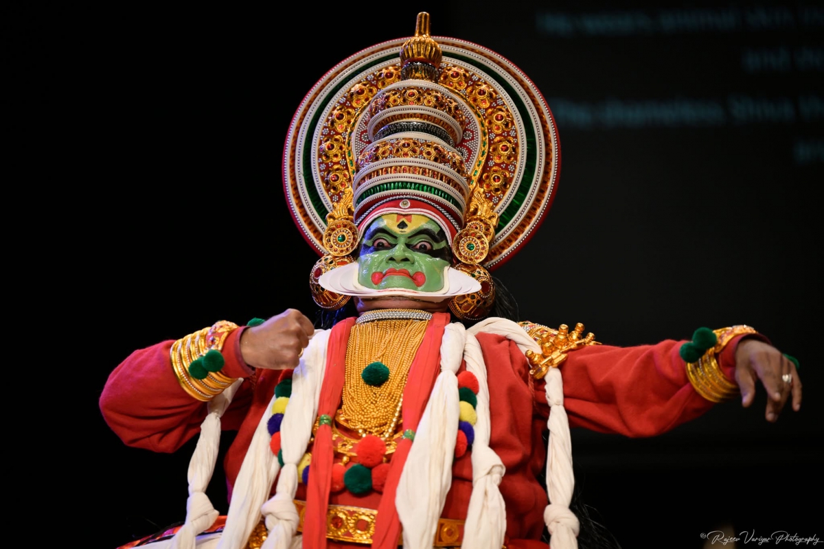 卡达卡利的新加坡之旅——舞蹈家毕如的跨文化使命– Singapore Federation of Chinese Clan Associations